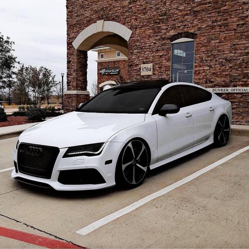 Ауди rs7 белая