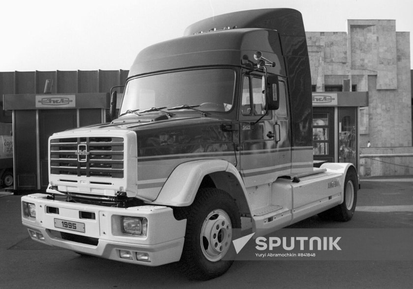 ЗИЛ 5423 тягач