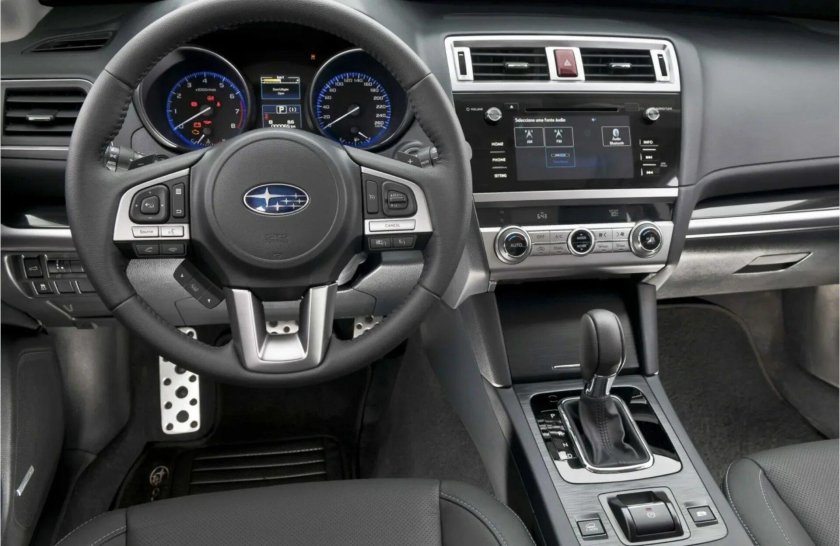 Subaru Outback 2016 салон