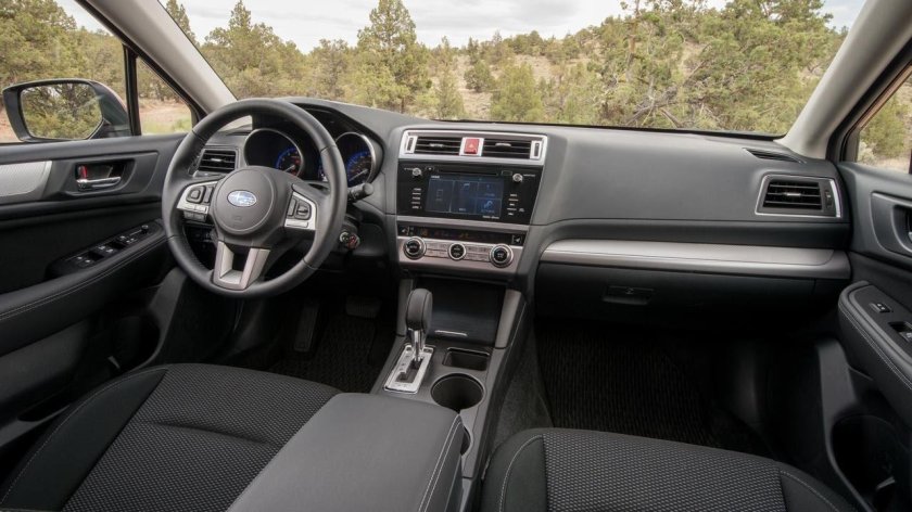 Subaru Outback 2017 салон