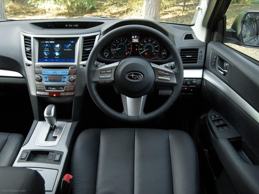 Subaru Outback 2010 салон