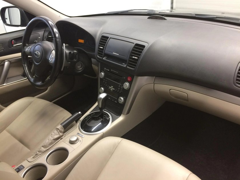 Subaru Аутбек 2008