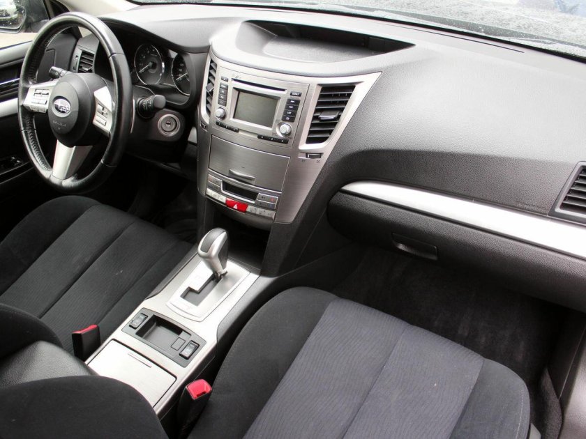 Субару Аутбек 2011