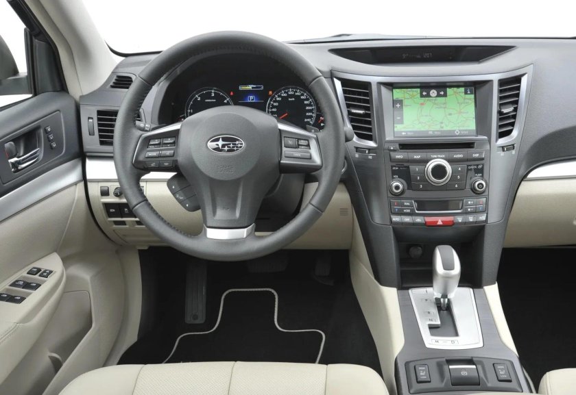 Субару Аутбек 2012