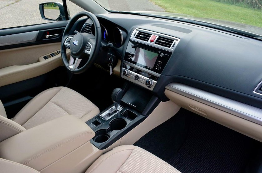 Субару Аутбек 2012 салон