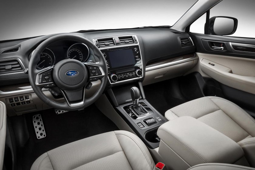 Subaru Outback 2019 салон