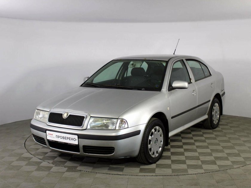 Шкода 2000