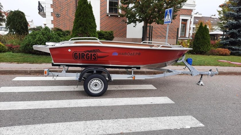 Лодка Girgis 390