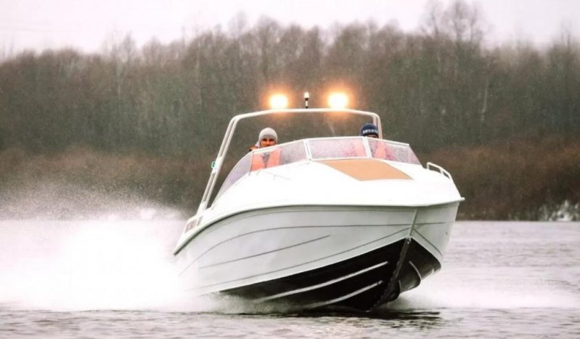 Каютный катер тактика 600 Cruise