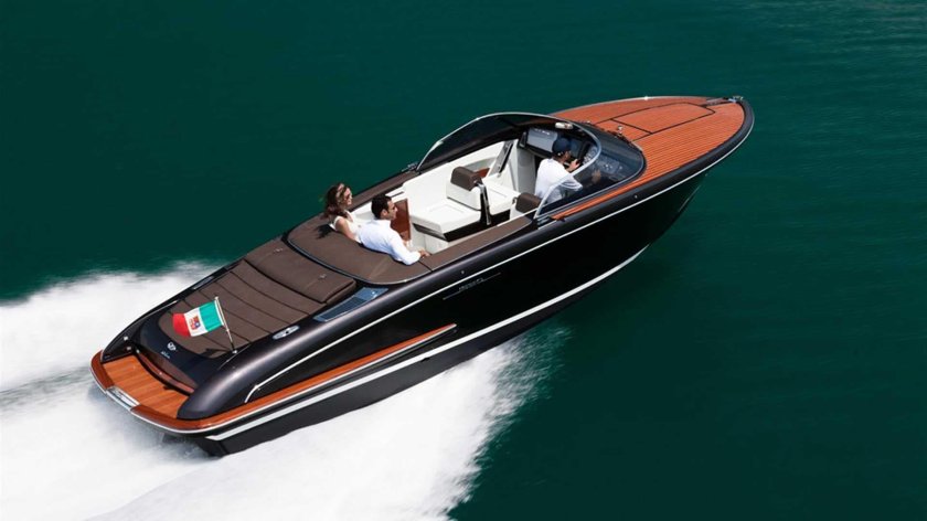 Прогулочный катер Riva