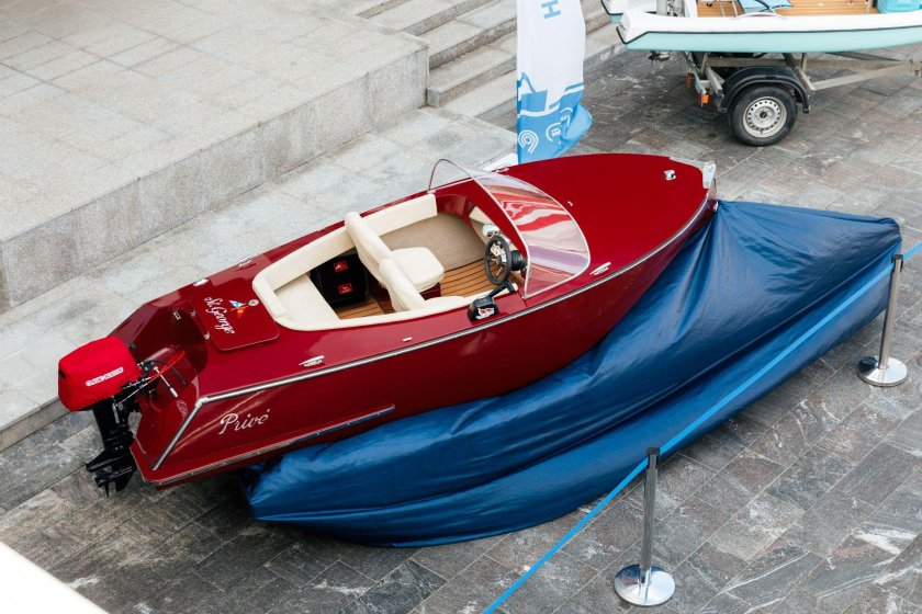 Катера и лодки