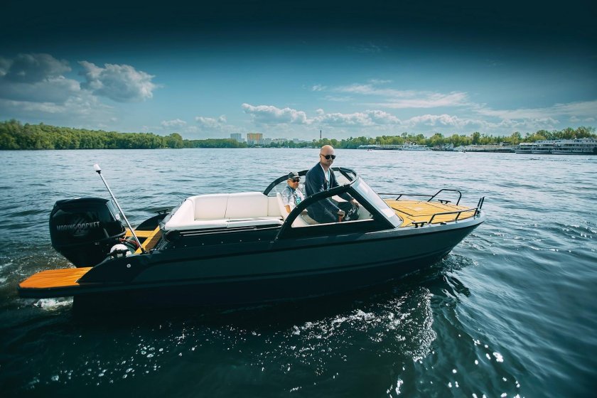 Лодка виктори 570