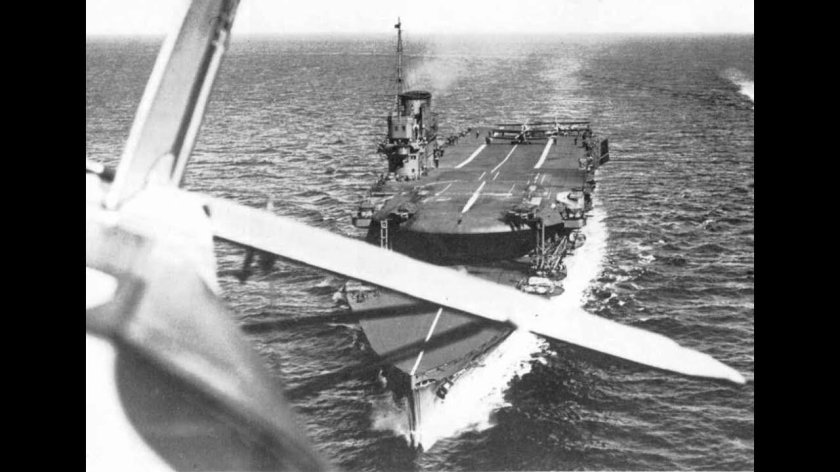 HMS courageous авианосец