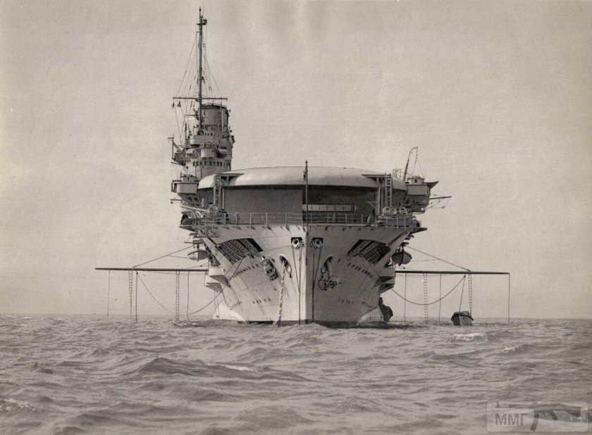 Гибель авианосца «глориес»