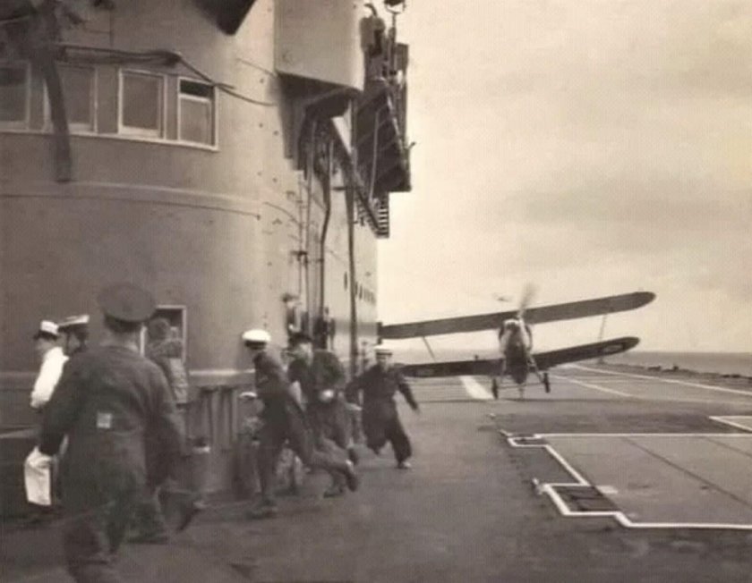 Приземление на авианосец