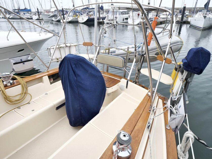 Парусная лодка