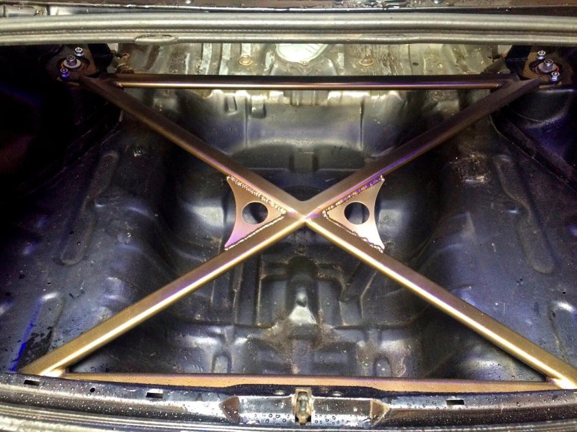 Задняя распорка субару импреза