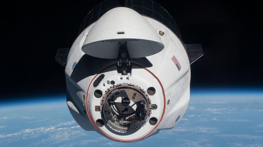 SPACEX Crew Dragon МКС