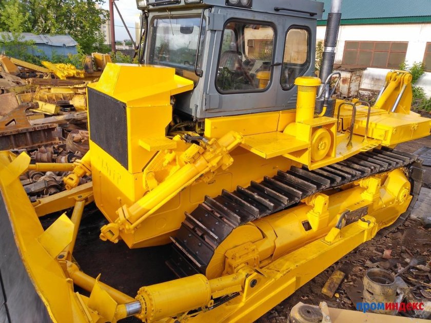 Бульдозер чебоксарец ЧЗПТ Т-330