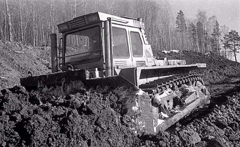 Т-330 трактор