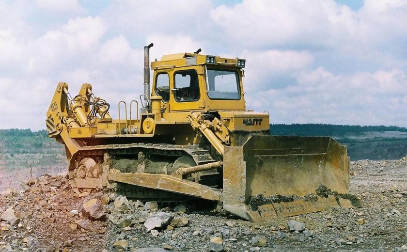 Бульдозер ЧТЗ т330