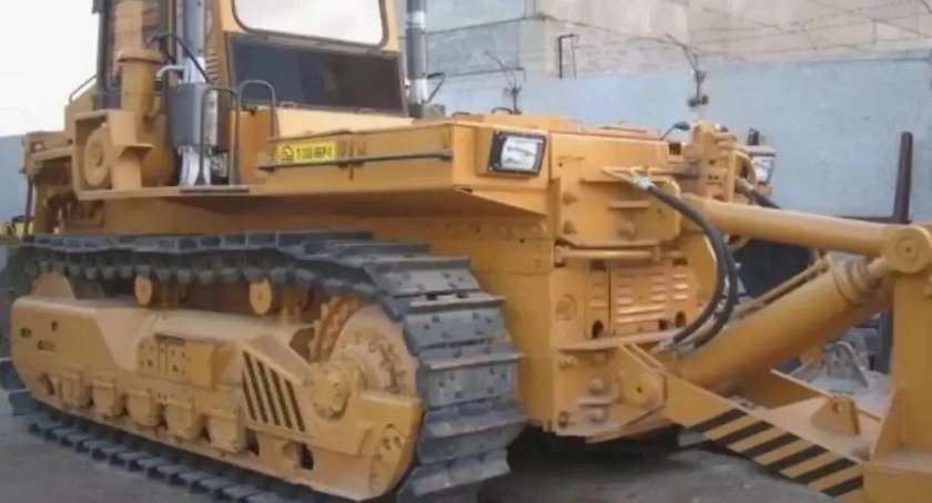 Бульдозер чебоксарец ЧЗПТ Т-330