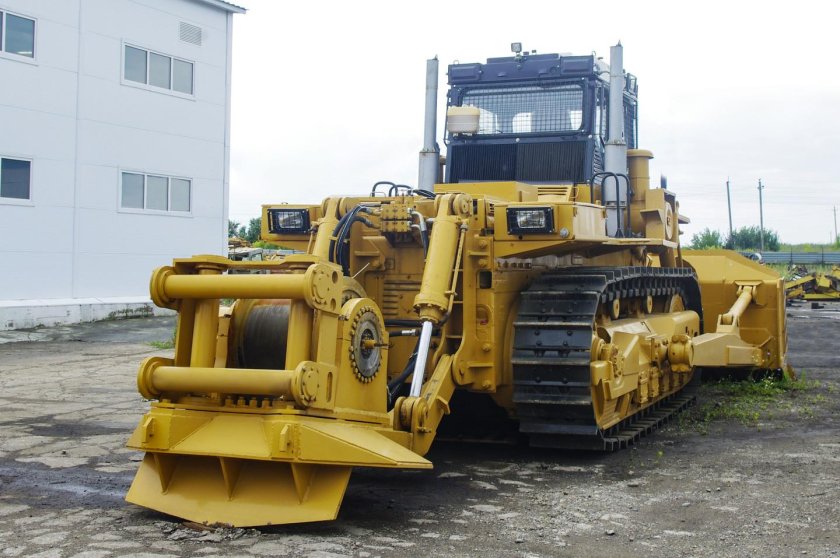 ЧЕТРА 330 бульдозер