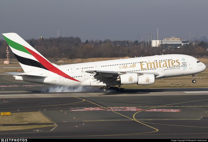 Самолет 388 Emirates что это