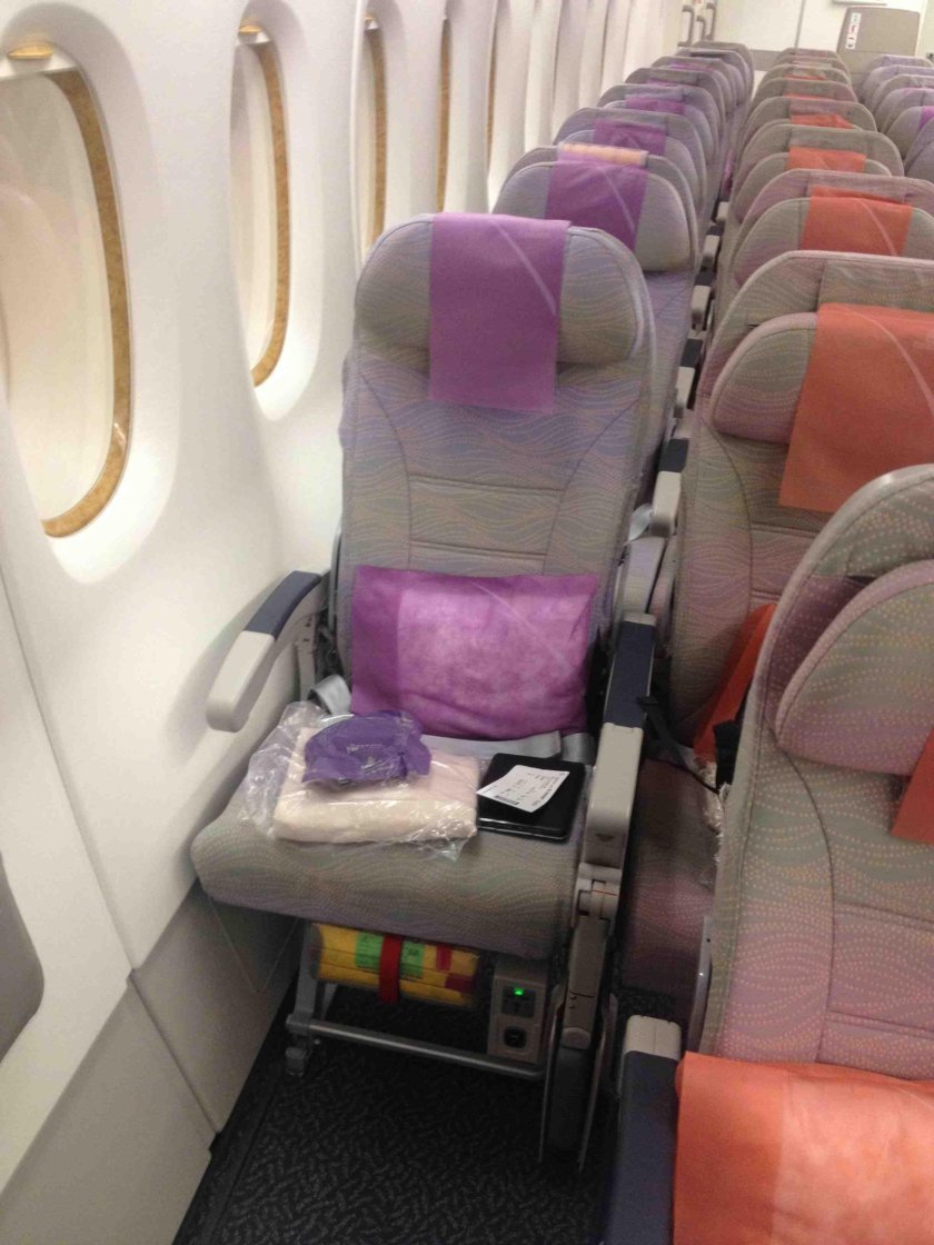 Emirates a380 эконом класс