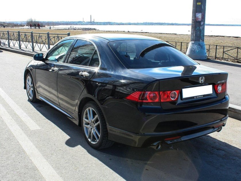 Honda Accord 7 Type s