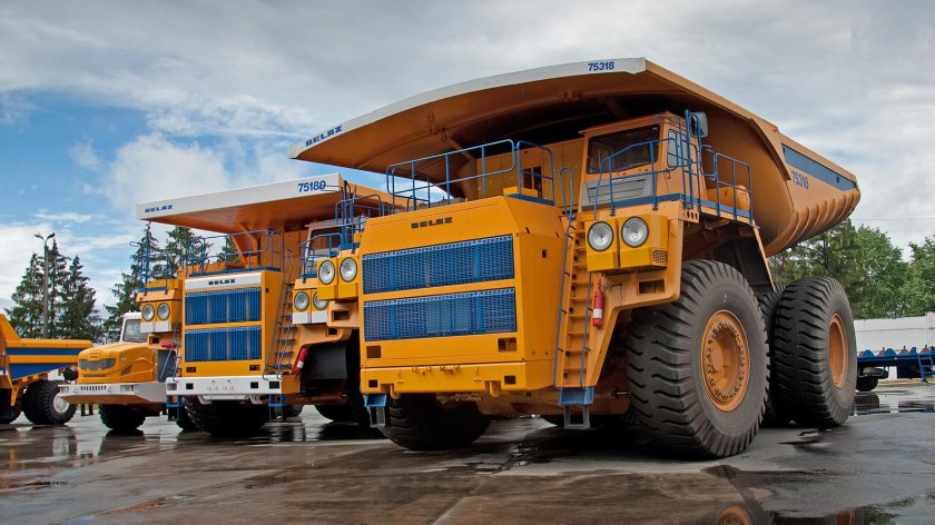 БЕЛАЗ карьерный самосвал