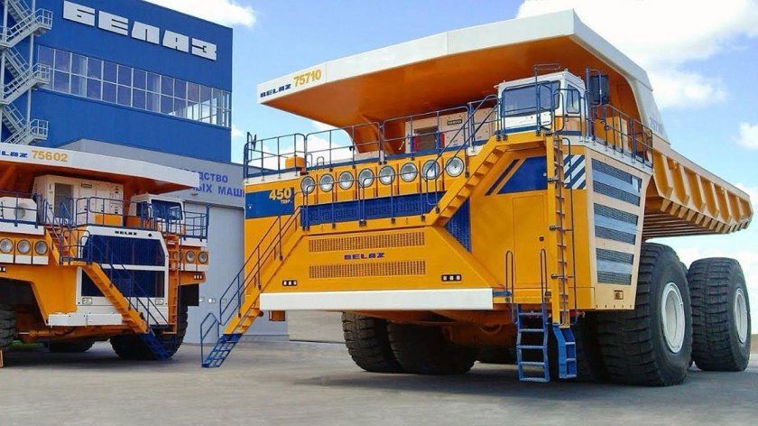 БЕЛАЗ-75710 самосвал