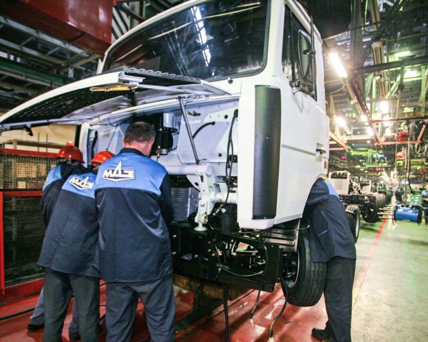 Автомобильный завод МАЗ