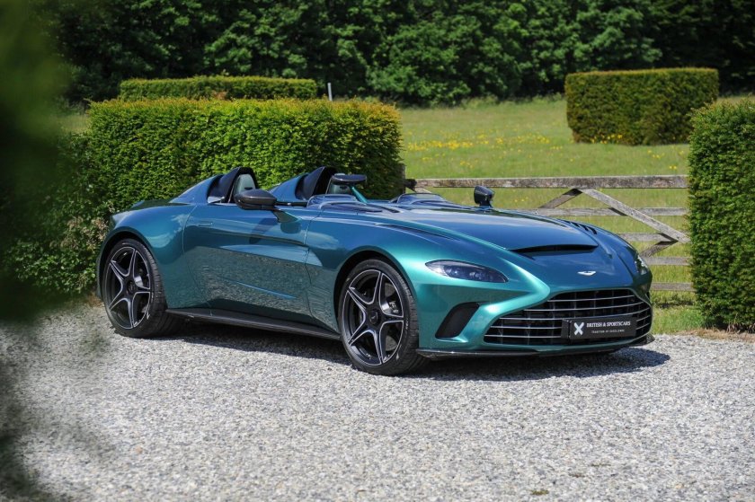 Aston Martin v12 Speedster