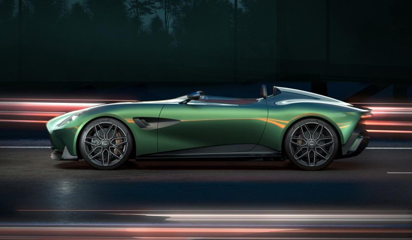 Aston martin v 12 speedster