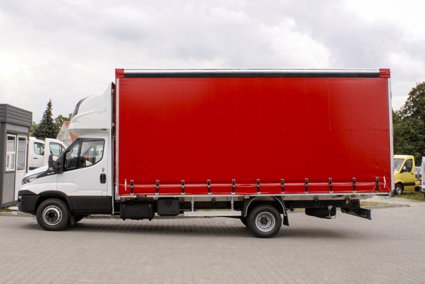 Ивеко Дейли тентованный 6 метров