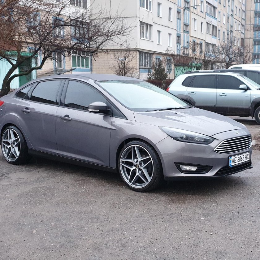 Ford Focus 3 Рестайлинг r17