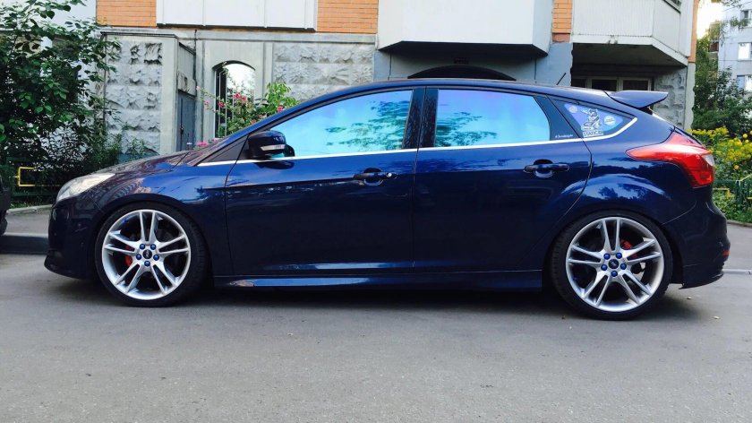 Ford Focus 3 r19