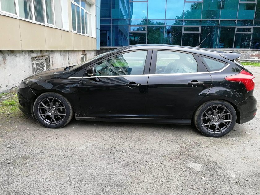 Форд фокус 3 хэтчбек r17