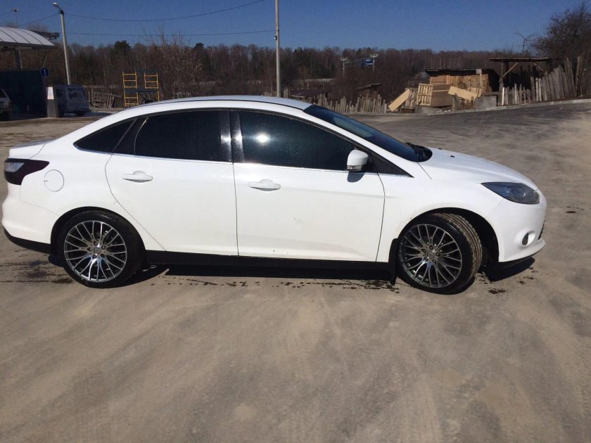 Ford Focus 3 r18 черный