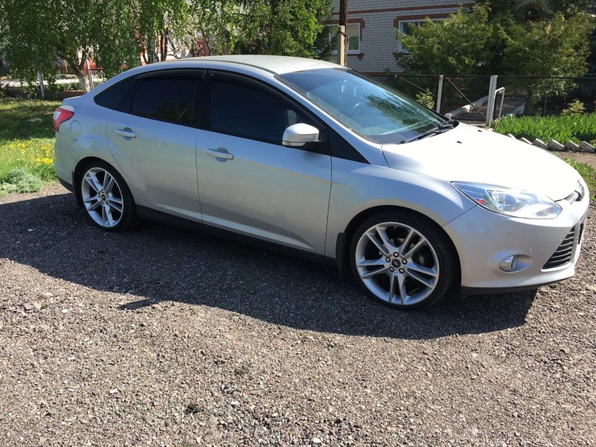 Форд фокус 3 r17