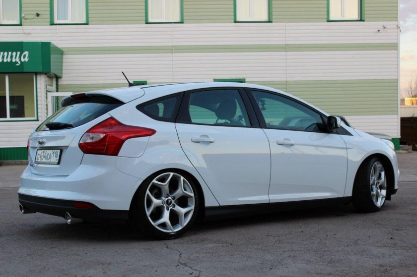 Форд фокус 3 хэтчбек r18