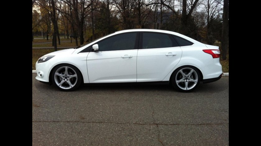 Форд фокус 3 седан r18