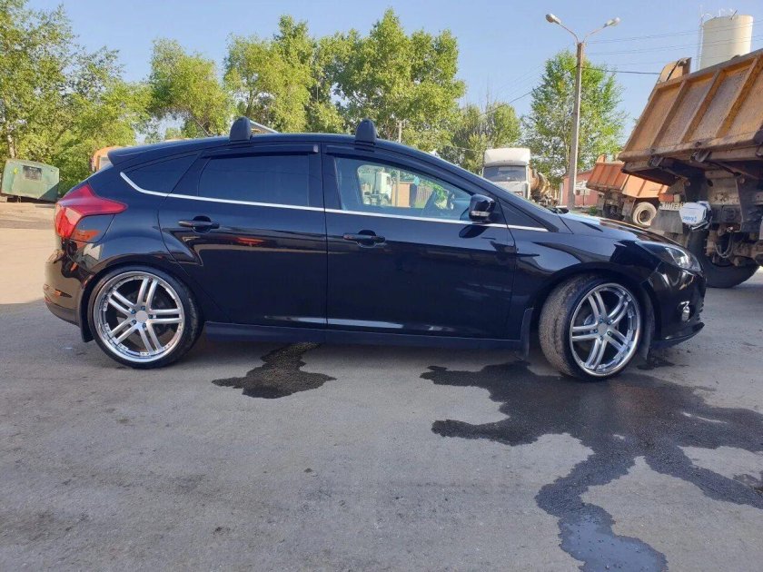 Форд фокус 3 хэтчбек на 20 дисках