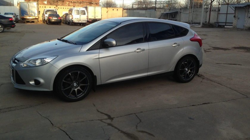 Фокус 3 хэтчбек r18