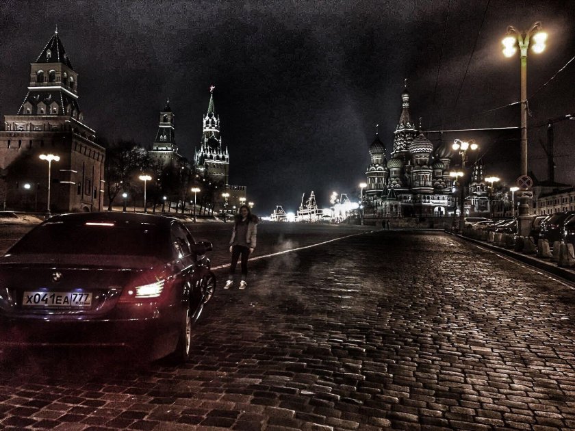 БМВ В ночной Москве