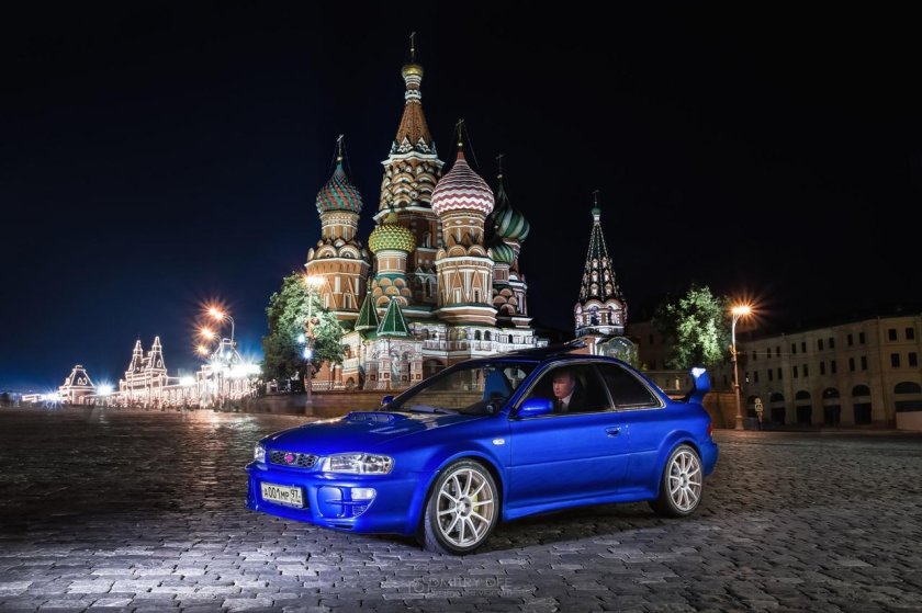 Машина на красной площади