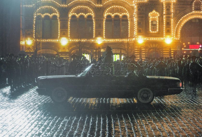 Москва репетиция парада ночью