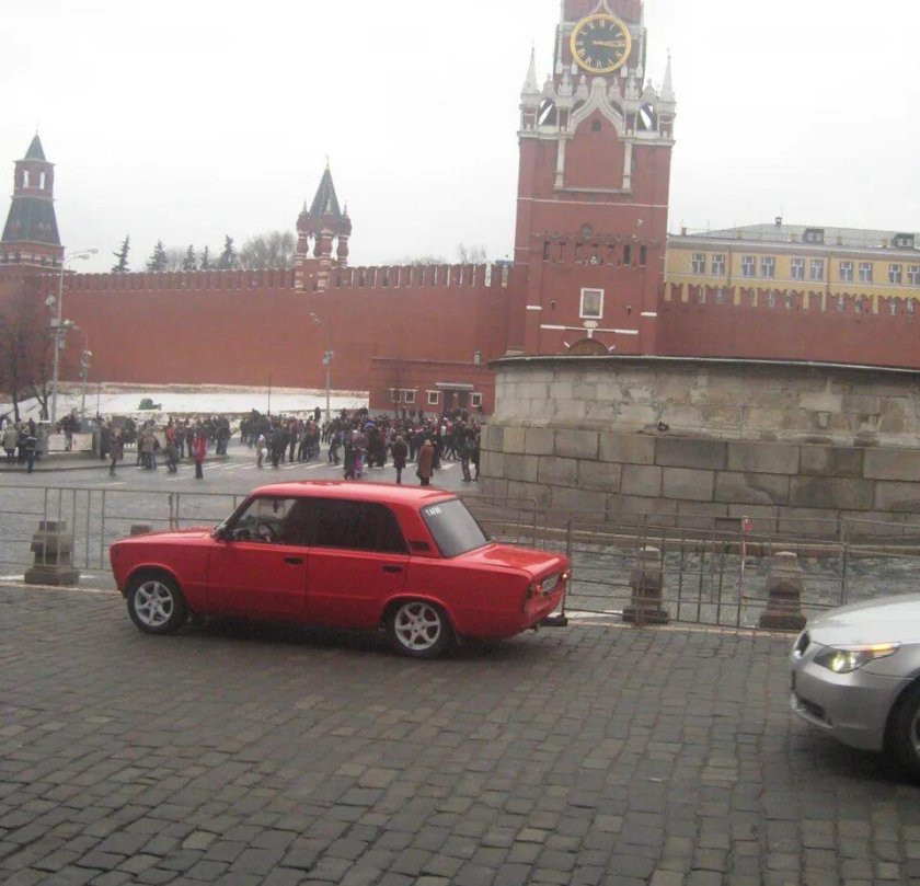 Красная ваз 2101