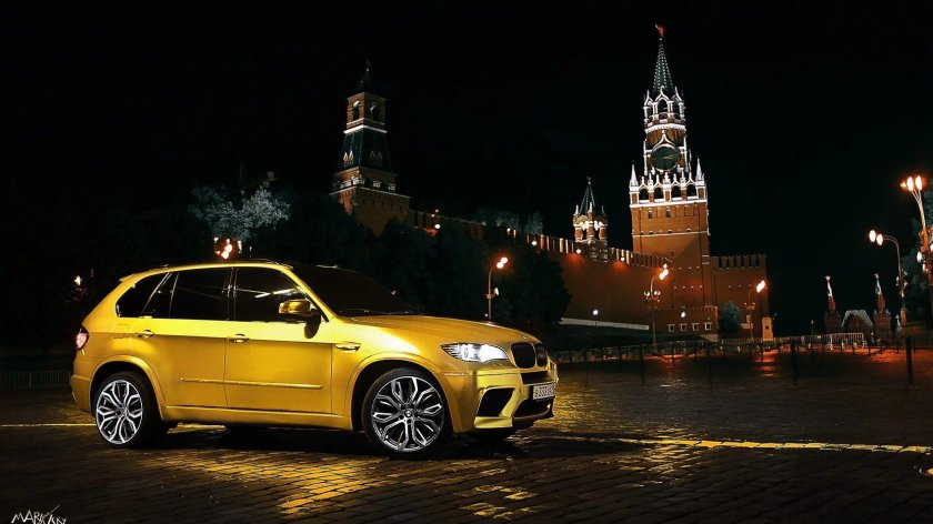 BMW x5m Gold